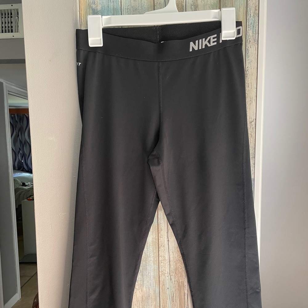 Nike Pro crop leggings size L